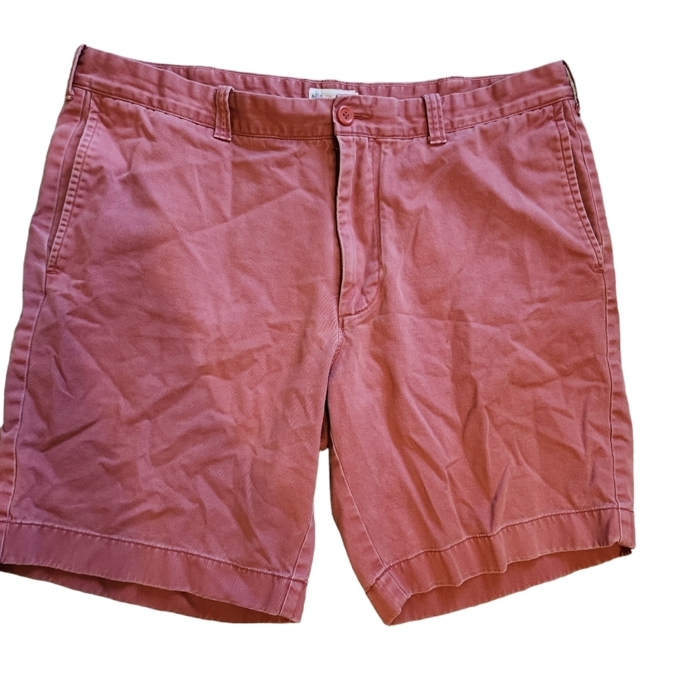 J. CREW mens w38 red vintage wash flat front shorts